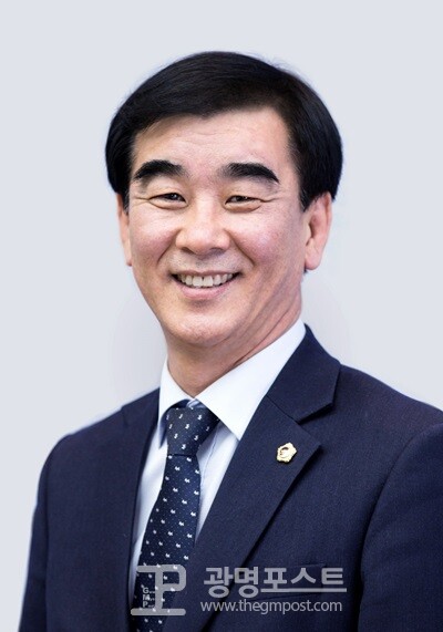 ◐ 염종현 경기도의회 의장